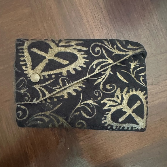 Virgins Saints and Angels Necklace - Picture 2 of 8